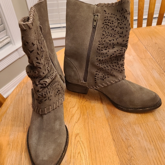 Dark Gray Booties with Fringe Size 8.5 Vamp Phyer - Picture 3 of 5